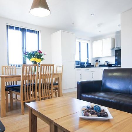 ครอมป์ตัน เฮ้าส์ อพาร์ทเมนท์ Apartment Edgware ภายนอก รูปภาพ