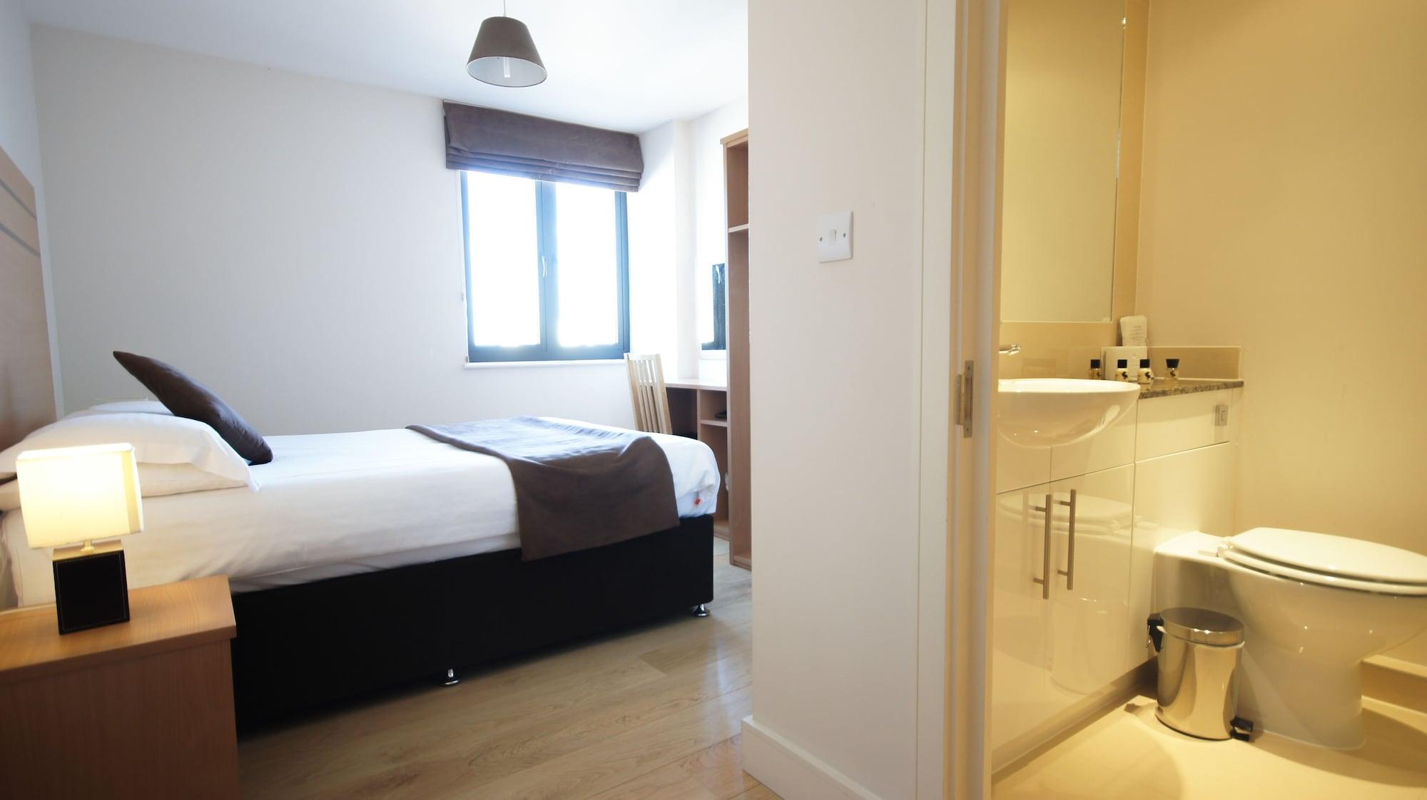 ครอมป์ตัน เฮ้าส์ อพาร์ทเมนท์ Apartment Edgware ภายนอก รูปภาพ