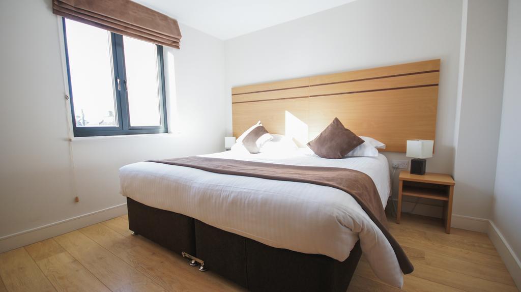 ครอมป์ตัน เฮ้าส์ อพาร์ทเมนท์ Apartment Edgware ภายนอก รูปภาพ